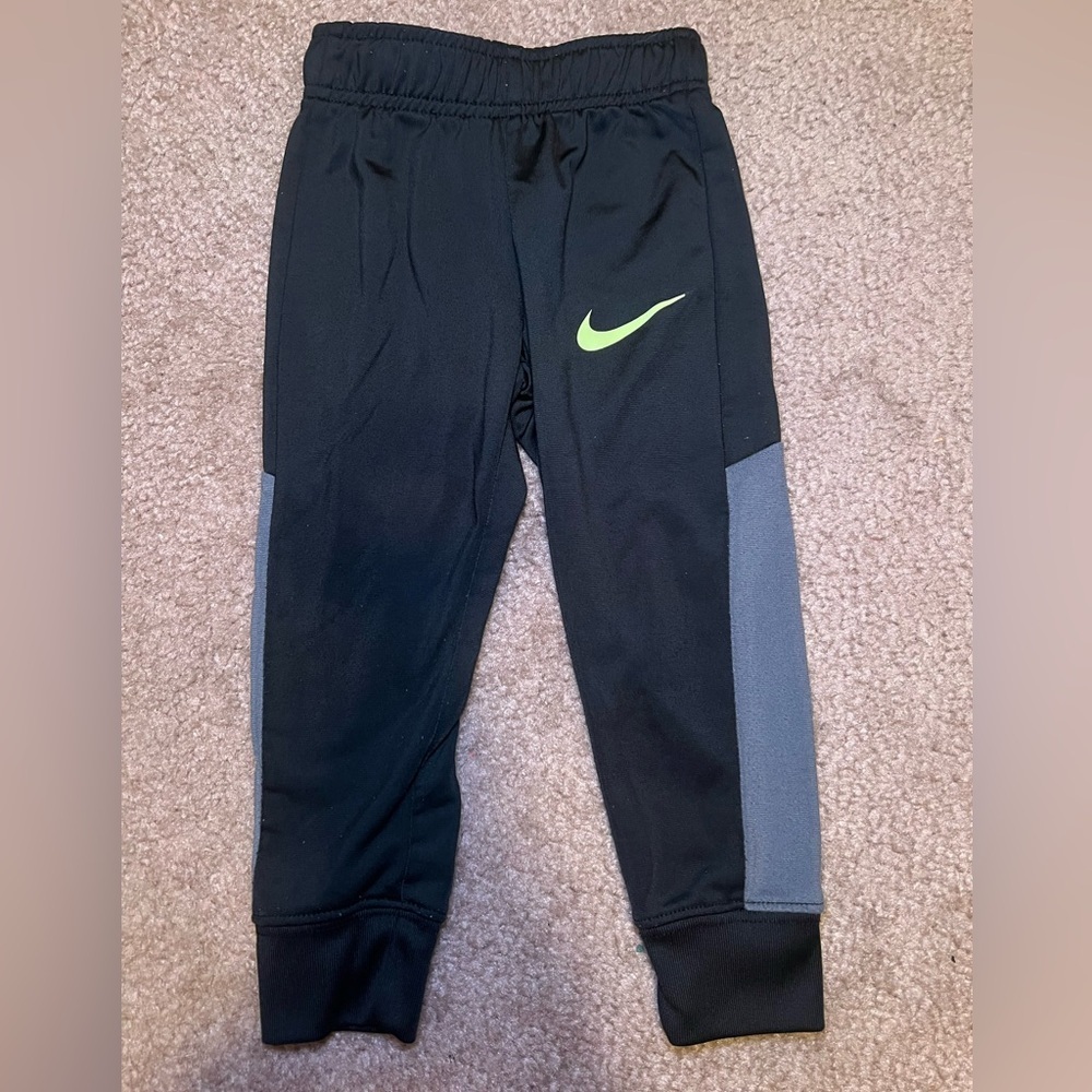 Nike Kids Black and Gray Joggers Size 2t